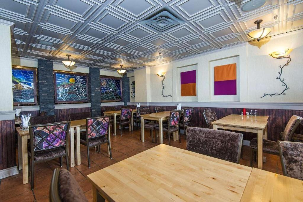 Coast High Country Inn Moraitika Exterior foto